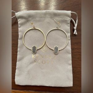 Kendra Scott Elora Gold Hoop earrings in Platinum Drusy.